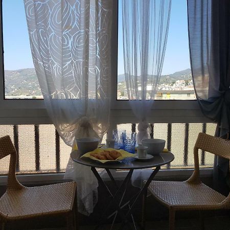 Romantica Fuga Con Vista Panoramica Sulla Citta Di Savona Apartment Exterior foto