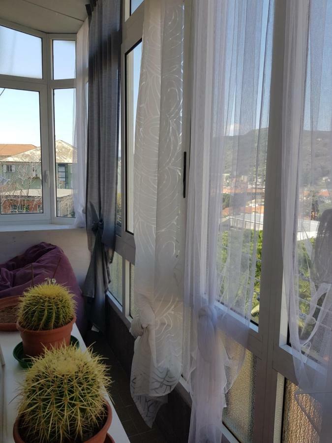 Romantica Fuga Con Vista Panoramica Sulla Citta Di Savona Apartment Exterior foto