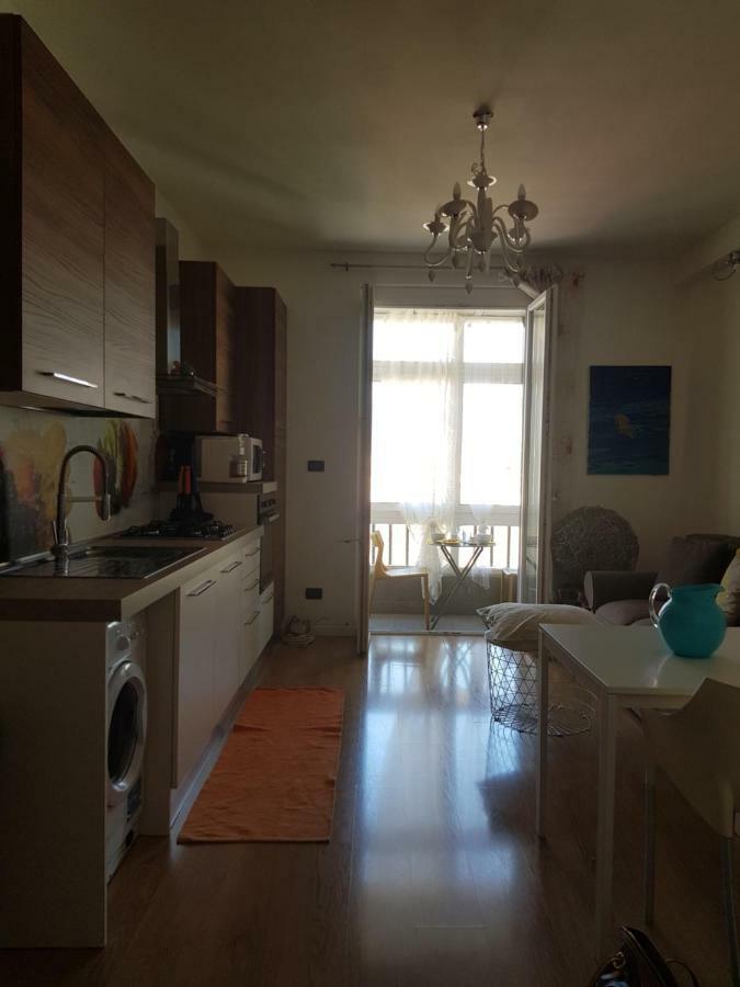 Romantica Fuga Con Vista Panoramica Sulla Citta Di Savona Apartment Exterior foto